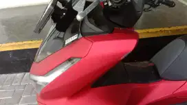 Cover L FR Side (MR So Red) New PCX 160 2025 - Cover Bumper Kiri
