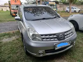 Nissan Grand livina 2010 Bensin