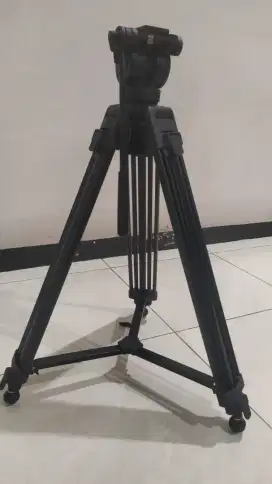 Tripod Attanta VD2500