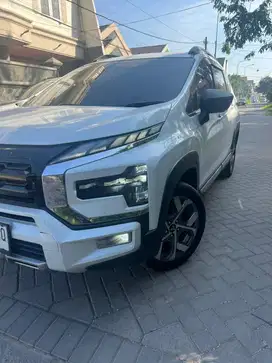 LowKm|| xpander cross premium 2022 (L) tg1 dr bru expander ori