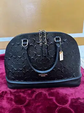 coach alma sierra large black emboss