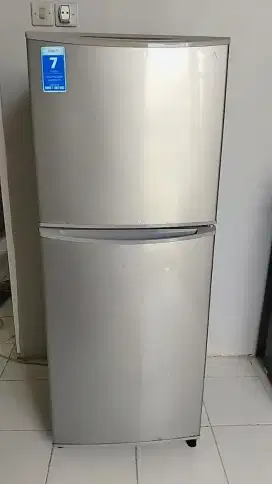 Jual kulkas merek AQUA