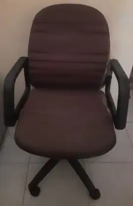 Kursi kantor/ kursi manager