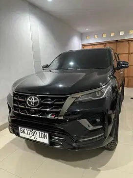 Toyota Fortuner GR thn 2022 odo 20 rban