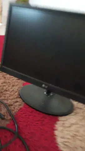 Monitor Merk LG 19 inc