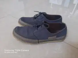 Sepatu Crocodile