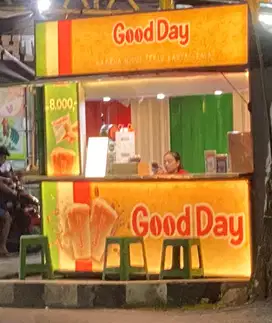 Penjaga Booth Minuman Kedungmundu