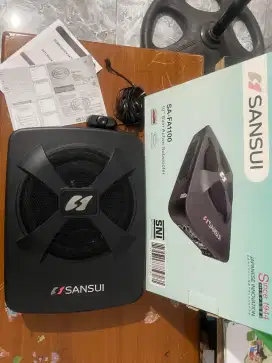 Subwoofer kolong mobil