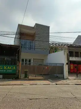 Rumah Siap Huni di Jalan Utama Sayap BKR Cocok Untuk Usaha