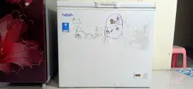 DIJUAL FREEZER MERK AQUA 203 LITER