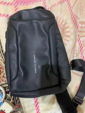 Preloved sling bag mark ryden