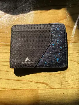 Dompet eiger ori