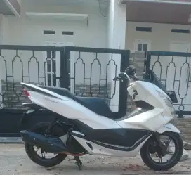 JUAL : HONDA PCX TAUN 2016