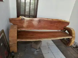 Kursi taman akar pohon utuh, langka pohon trembesi