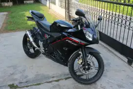 Yamaha R15 V2 2015
