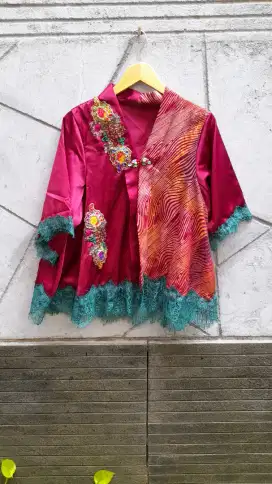 Kebaya modern Luiere by raden sirait