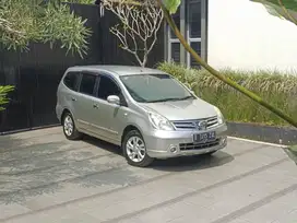 Nissan Grand Livina 1.5 Ultimate AT 2011