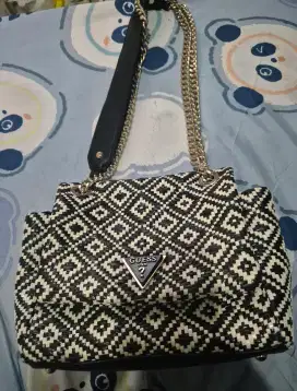 Tas Guess black white