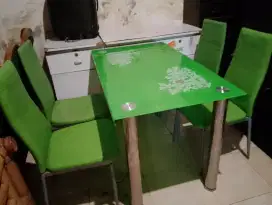 Meja kursi makan tempered glass bagus