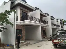 Rumah clasik eropa 2,5 lt 900jutaam selangkah ke lrt harjamukti