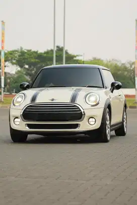 Kecil! Mini Cooper 3 Door Turbo F56 2015