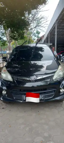 Toyota avanza veloz 2012 matic