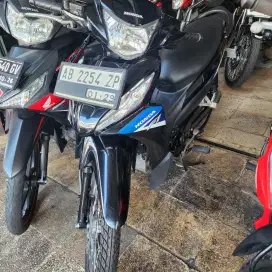 Dp100rb  Revo fit 2023 injeksi hitam gbm bisa tunai atau kredit