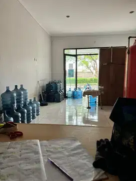 Dibutuhkan karyawan antar galon
