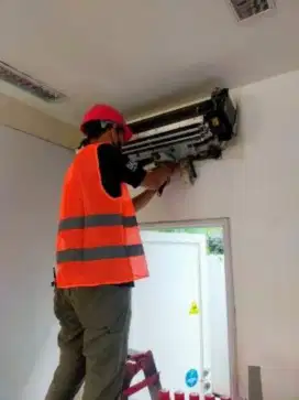 SERVICE AC BONGKAR PASANG AC, CUCI AC TAMBAH FREON DLL