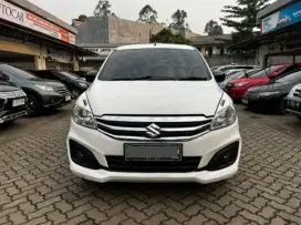 SUZUKI ERTIGA GL MT WARNA PUTIH MUTIARA RARE ! !
