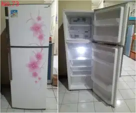 KULKAS 2.pintu (merk SHARP) 
Rp.1.650.000
