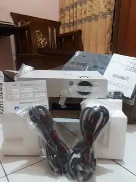 Proyektor panasonic ptlb2