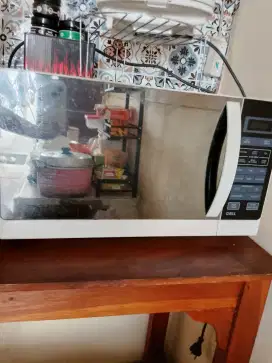 Microwave Sharp kondisi baru jarang pakai