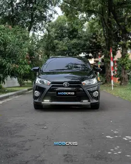 CASH TERMURAH YARIS HEYKERS AT 2017 MATIC HITAM MOBCARS