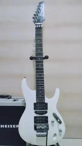 Gitar ibanez Custom S Series
