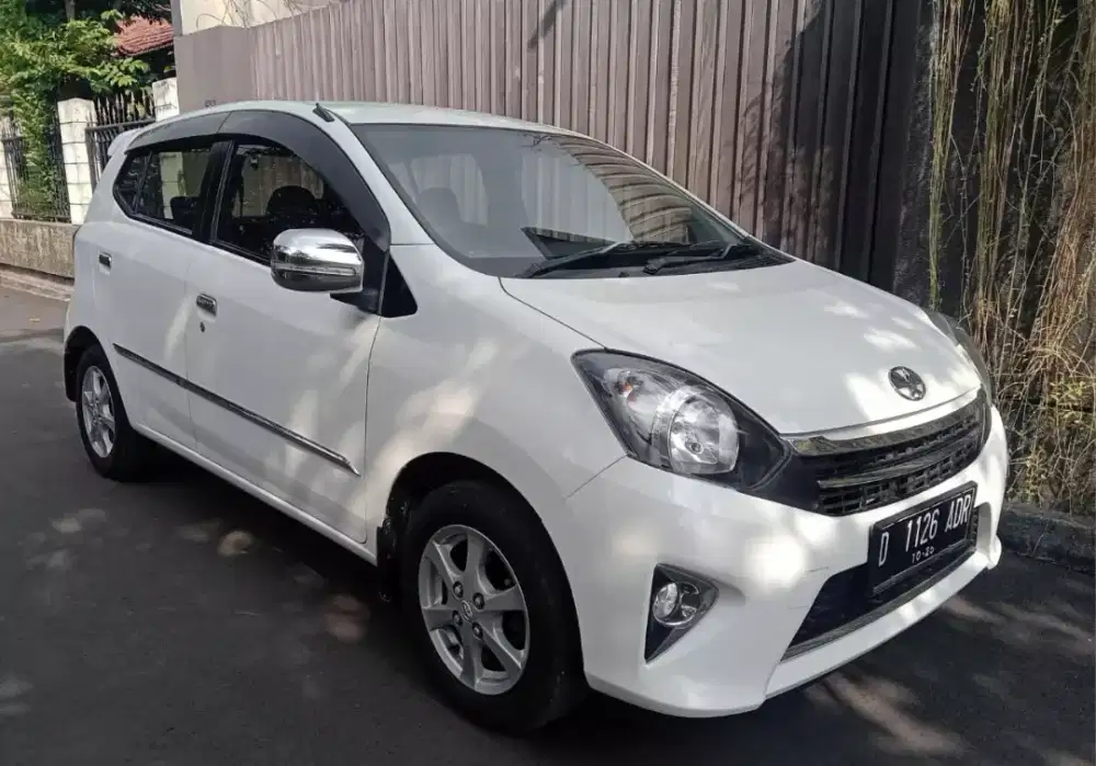 Agya putih mulus super irit terawat