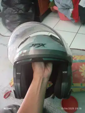 D jual Helm jpx nya mulus baru 4 bulan