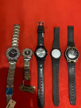 Jam tangan 5 biji mati total