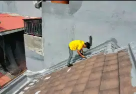 Tukang perbaikan atap bocor dan renovasi rumah dll