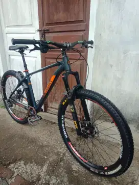 Polygon Xtrada 6 full upgrade masih mulus.size M