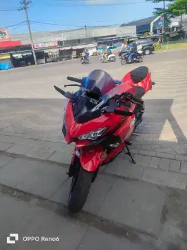 Di Jual Kawasaki 250 FI All New Merah