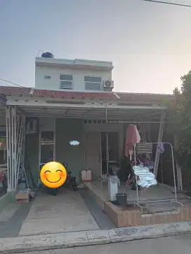 Dijual rumah atau over kredit Mutiara Gading City