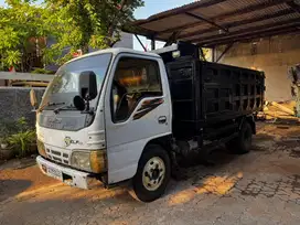 Dump Truk Elf NKR71 2015