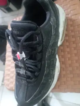 Sepatu jogging nike
