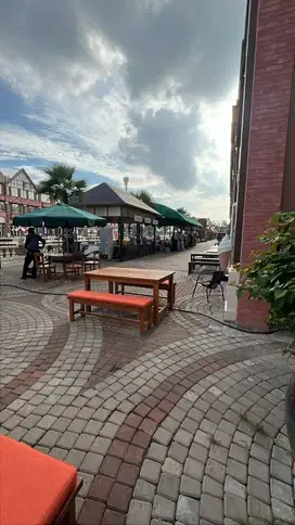 Dijual cepat rukan pik2 la riviera posisi bagus siap pakai