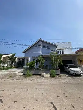 Dijual murah rumah 2 lantai di sukabangun 2