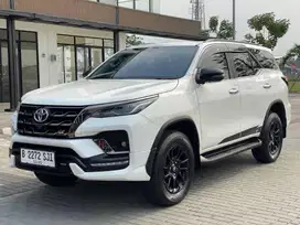 VRZ GR 2.8 AT DIESEL 2023 PUTIH