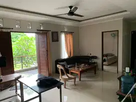 Dyatmika Schol di Jual rumah lantai 2