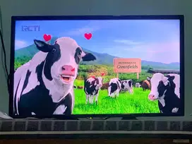 Tv Sharp Aquos LED 24” fullset merk sharp 24 inch mulus nominus no STB