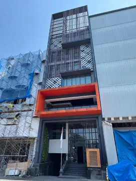 Dijual/disewakan Gedung 10 Lantai Pakuwon Square Surabaya Barat